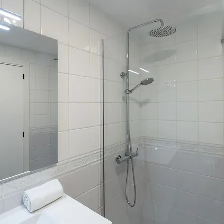 Con Dos Grandes Terrazas En Apartment