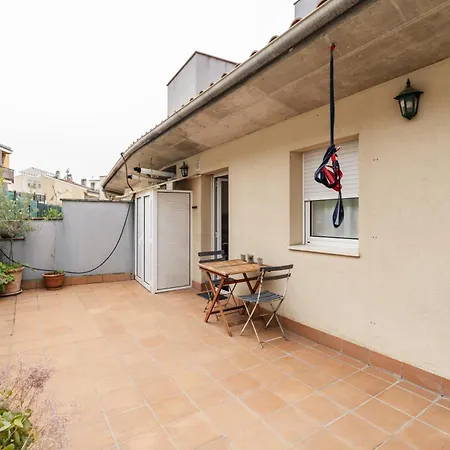 Con Dos Grandes Terrazas En * Girona