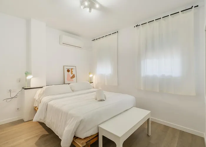 Con Dos Grandes Terrazas En