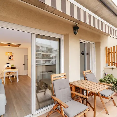 Con Dos Grandes Terrazas En Apartman Girona