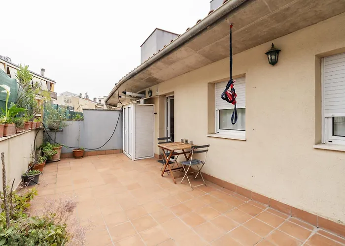 Con Dos Grandes Terrazas En * Girona